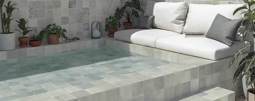 Piscina con azulejos serie Aqua de Wow design